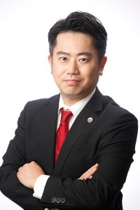 倉橋芳英弁護士